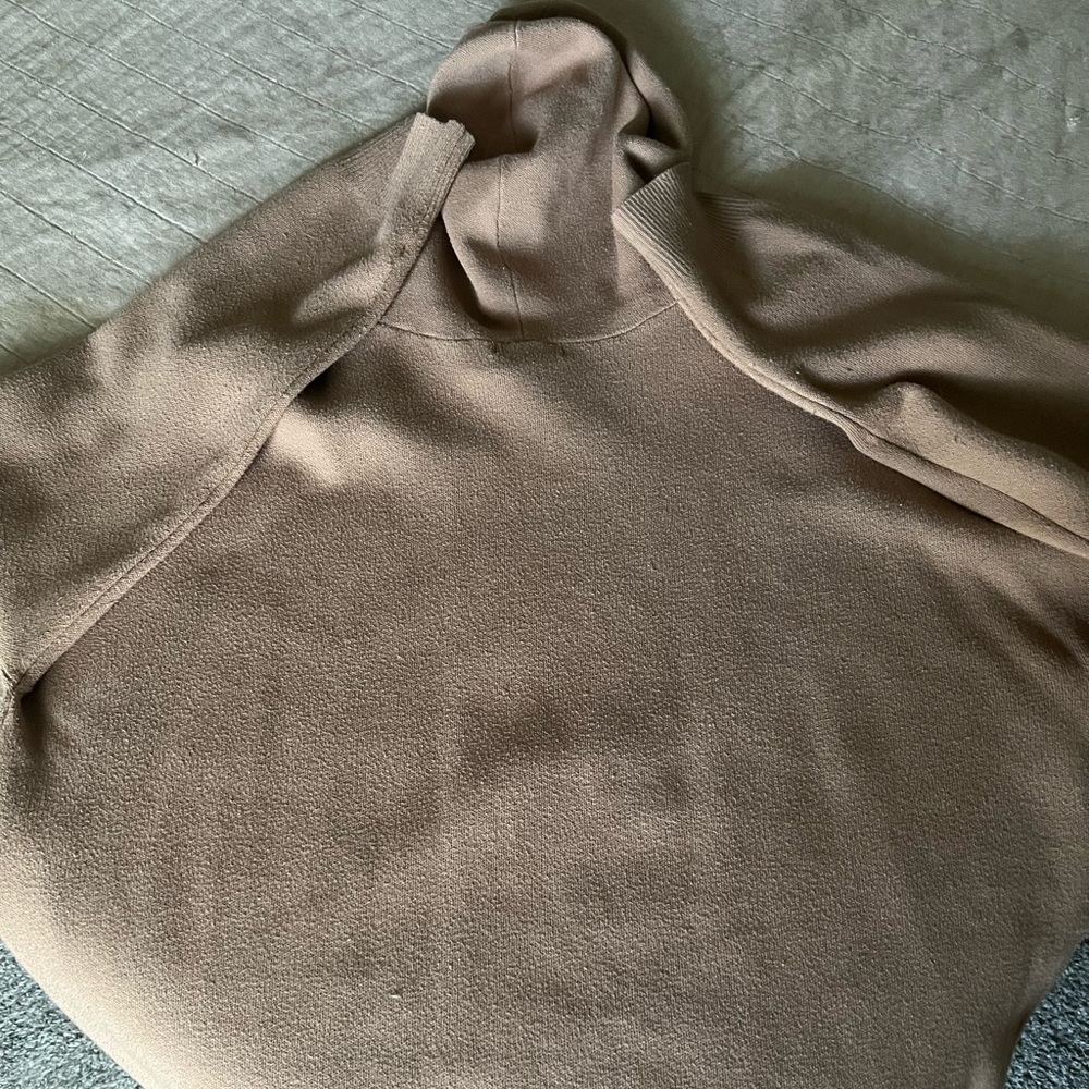 ZARA Sweater - Picture 3 of 3